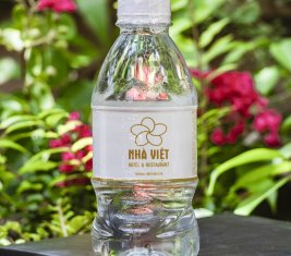 Nước uống đóng chai H2O 350ml - Nhà Việt Hotel